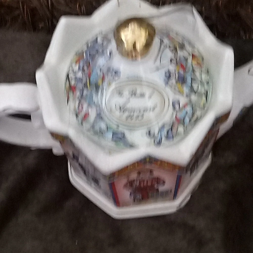 Teapot - Picture 2 of 3